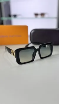 Louis Vuitton Super Master Sunglasses with Package – Image 4