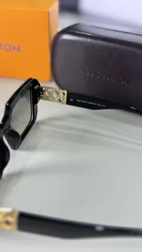 Louis Vuitton Super Master Sunglasses with Package – Image 5