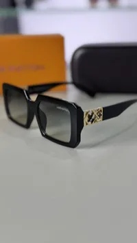 Louis Vuitton Super Master Sunglasses with Package – Image 1