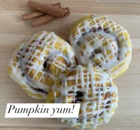 10 Pumpkin spice sweet rolls topped with real maple buttercream – Image 1