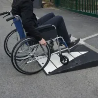 Brede toegangsramp voor mensen met beperkte mobiliteit – Image 2