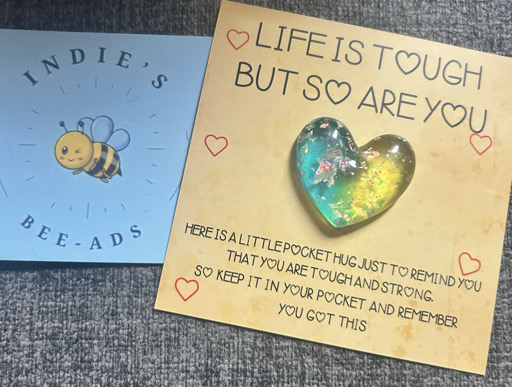 Sparkly Resin Pocket Hug  – Image 1