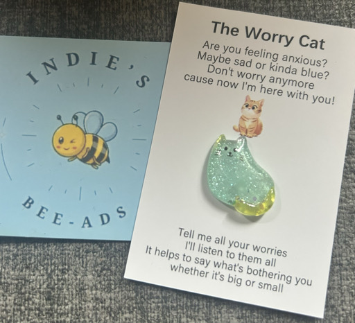 The Worry Cat Pocket Hug – Image 1