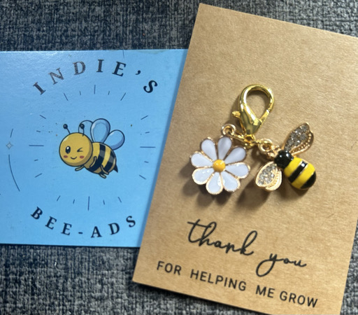 Bee Bloom Charm  – Image 1