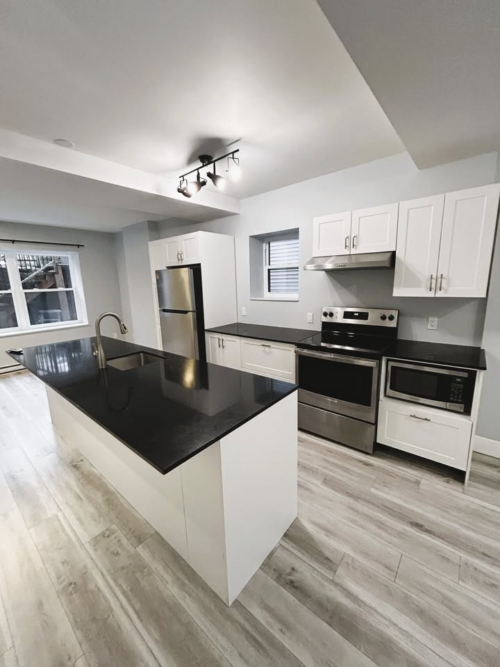 438 rue Laurier — 4 ½ – Image 1