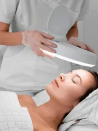 Deluxe HydroFacial – Image 1