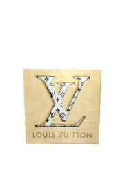 Louis Vuitton RGB Light Box – Wood