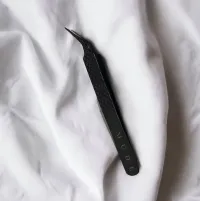 Extendo Tweezer – Image 1