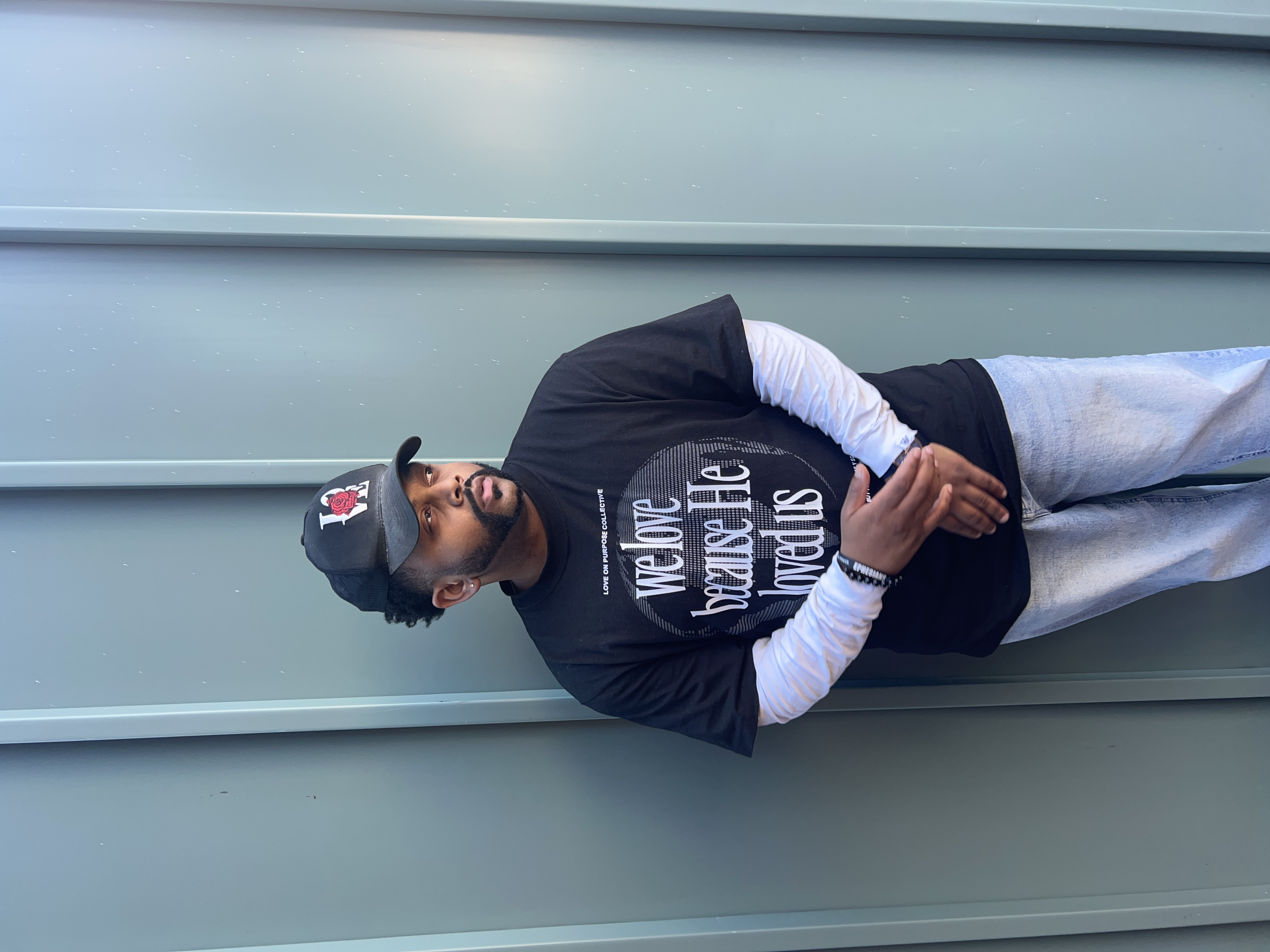 He Loved Us Oversized Tee || Black – Image 2