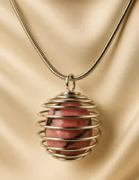 Rhodonite Crystal Necklace – Image 2