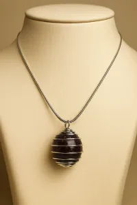 Red Garnet Crystal Necklace – Image 3