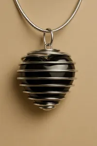 Hematite Crystal Necklace – Image 2