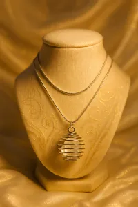 Clear Apophyllite Crystal Necklace – Image 3