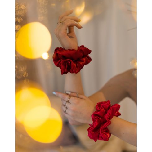 Szatén Scrunchie – Image 1