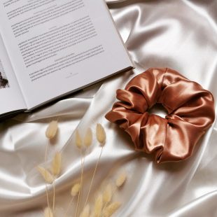 Szatén Scrunchie – Image 3