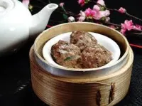 Beef Mixture Balls with Bean Curd Skin 鮮竹牛肉丸 (6pcs) D28 – Image 1
