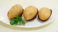 Football Dumplings - Pork 咸水角 (10pcs) D08 – Image 1