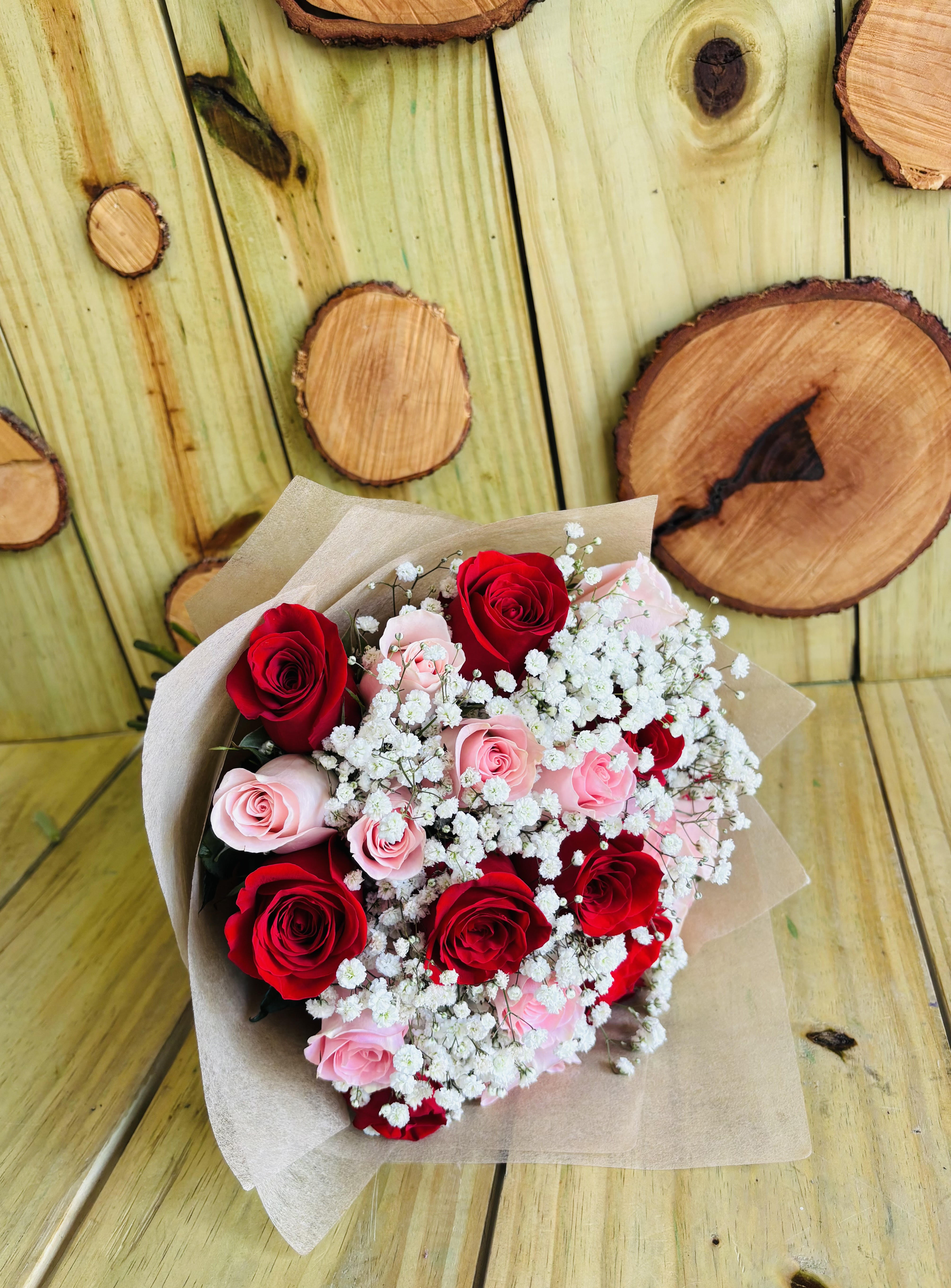 Entre Rosas y Amor – Image 1