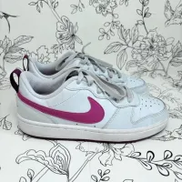 sneakers with a perfect pop of color – Image 1
