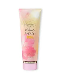 VICTORIAS SECRET VELVET PETALS SOL BODY LOTION 236ML – Image 1