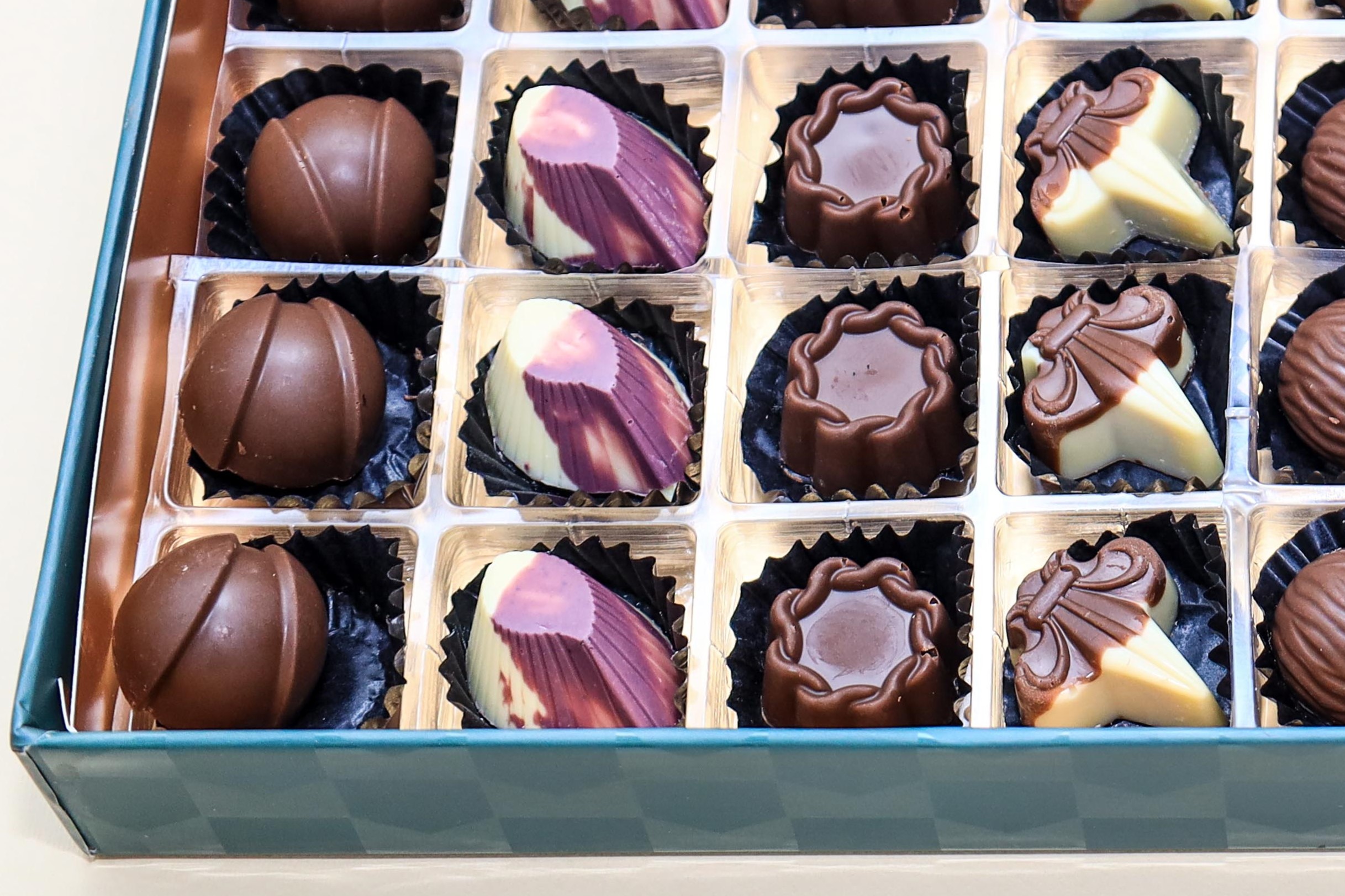 Assorted Gourmet Chocolate Praline Box – Image 2