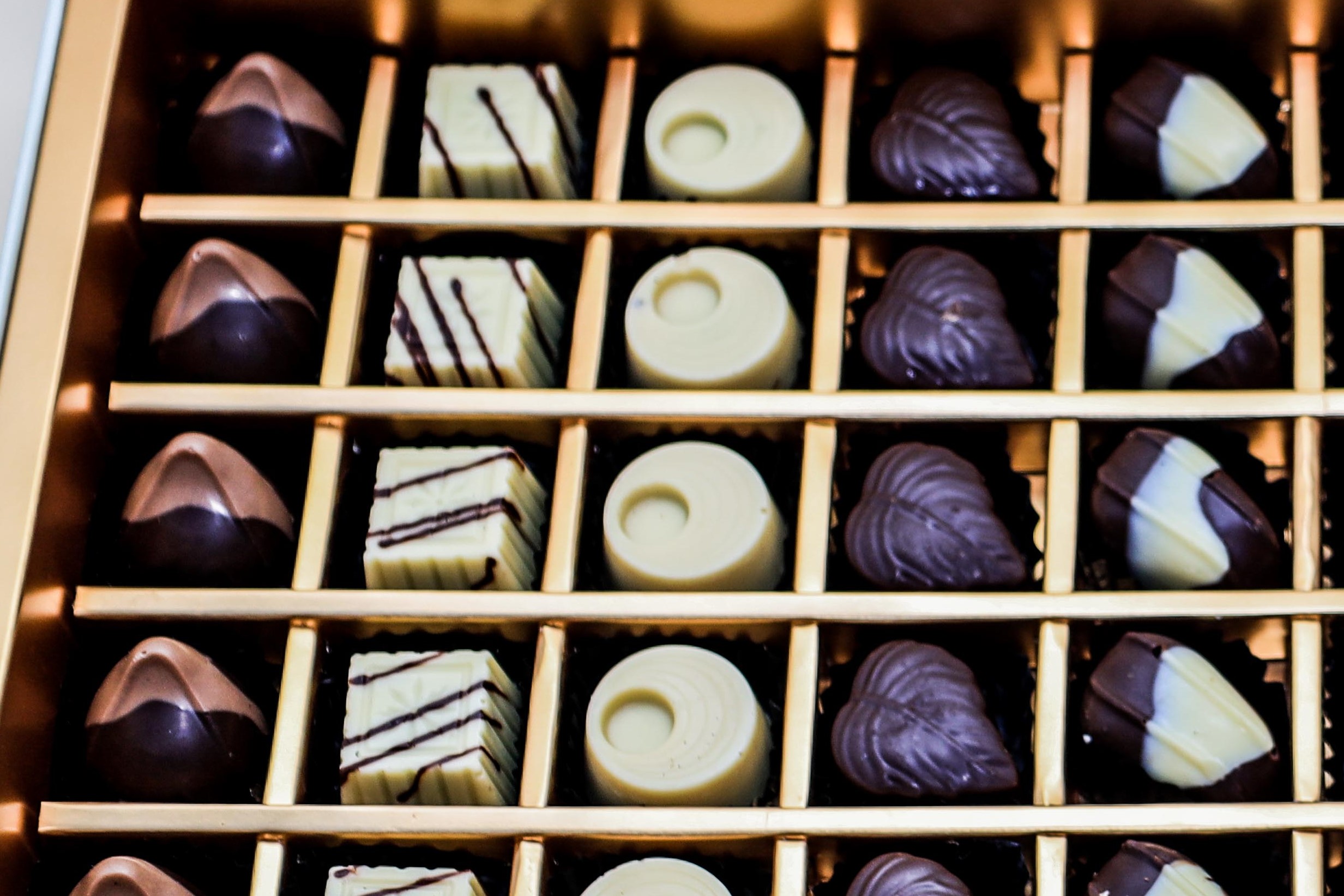 Assorted Gourmet Chocolate Praline Box – Premium Al Afrah Selection – Image 3