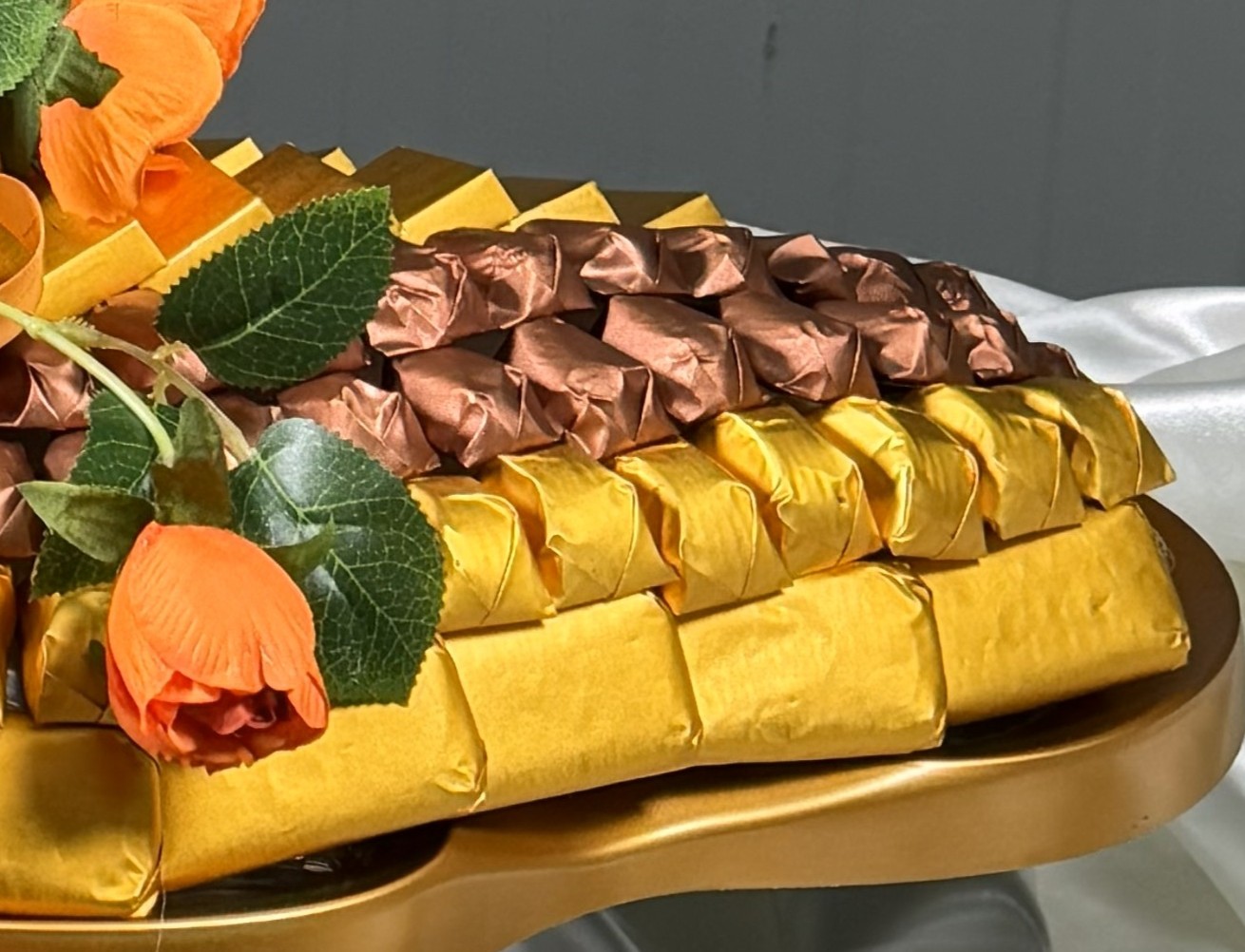 Imperial 2.4kg Gold & Bronze Masterpiece Tray – Grand Tiered Belgian Chocolate Hospitality Display – Image 2