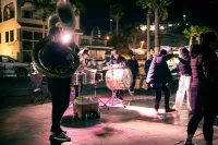Baile en la malecón – Image 1