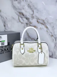 COACH – Image 3