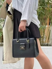 COACH – Image 4