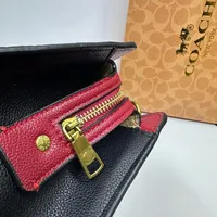 COACH – Image 2