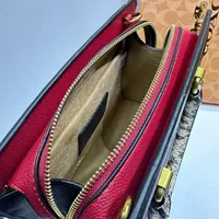 COACH – Image 5