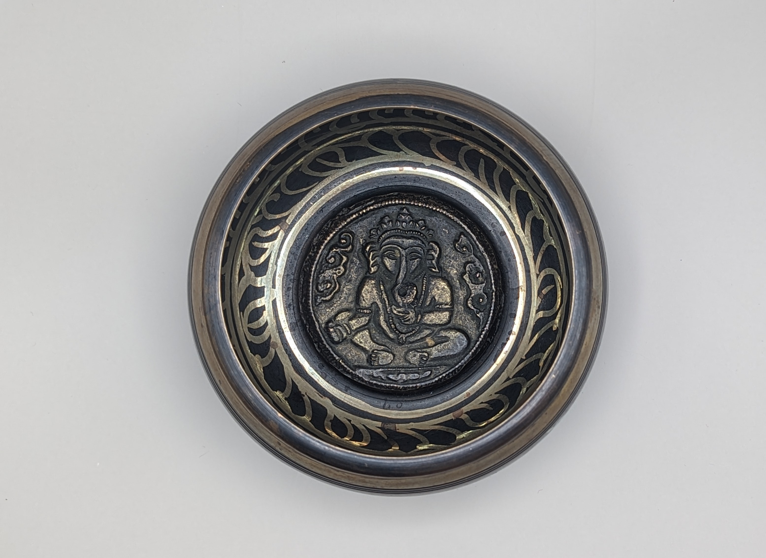 Cast Singing Bowls – Buddha, Ganesh & Om | Hand-Carved Sound Healing – Image 2