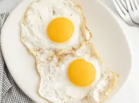 +2 Eggs – Image 1