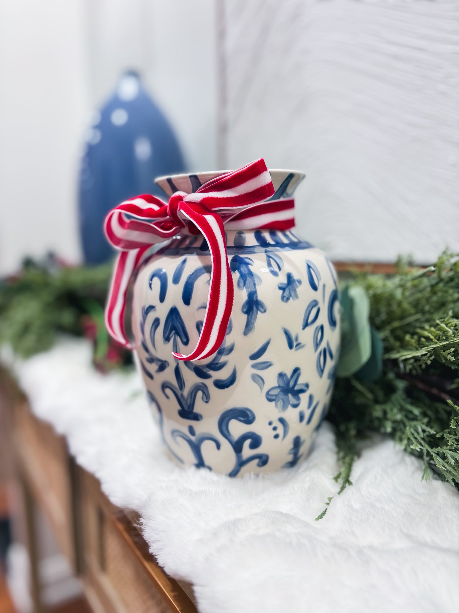 Blueberry Noel Vase – Image 2
