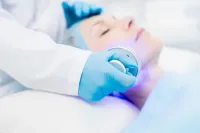 Ivory Blue Light Therapy – Image 1