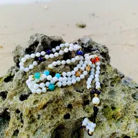 PERLAS DE NÁCAR + PIEDRAS DE LOS 7 CHAKRAS – Image 2
