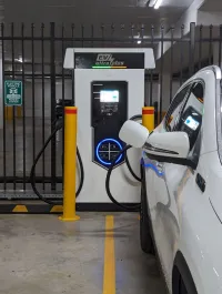 160kw DC Fast Charger w/ dual CCS2 - EV ULTRA PLUS – Image 3