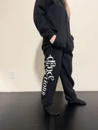 Onesie – Image 3