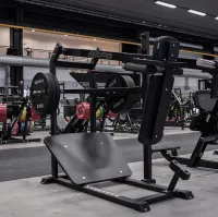 045 Pendulum Squat – Image 3