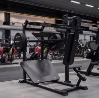 045 Pendulum Squat – Image 6
