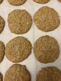 Gluten-Free Oatmeal Cookies – Image 1