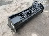 MINI EXCAVATOR 24" HYDRAULIC TILT BUCKET FOR MINI EXCAVATORS WITH 25MM PINS – Image 2