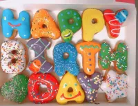 Donut Birthday Cake – Image 1