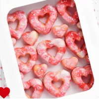 Valentine’s Day Donuts – Image 1
