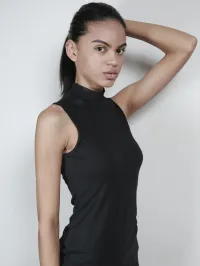 Model Polaroids/Digitals – Image 39