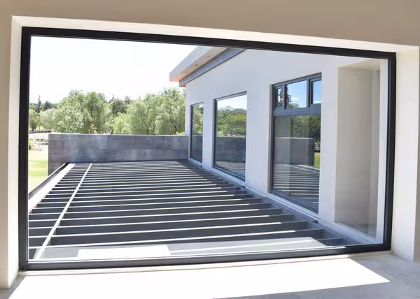 Ventanas Fijas – Image 1