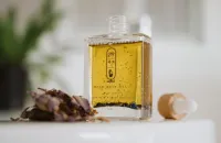 The High Priestess Gold Drip Oil – Image 1