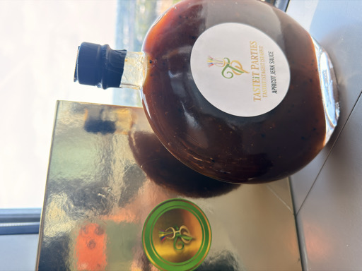Gift Box: Apricot Jerk Sauce  24 OZ  – Image 1