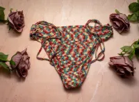 Bikini – Image 2